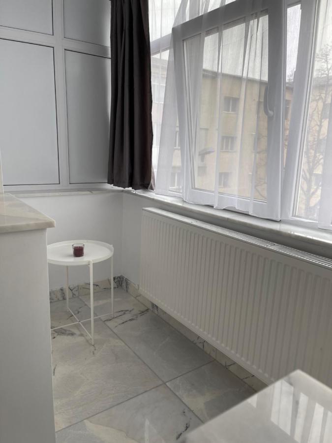 Apartament Emma Targoviste Buitenkant foto