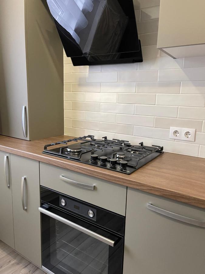 Apartament Emma Targoviste Buitenkant foto