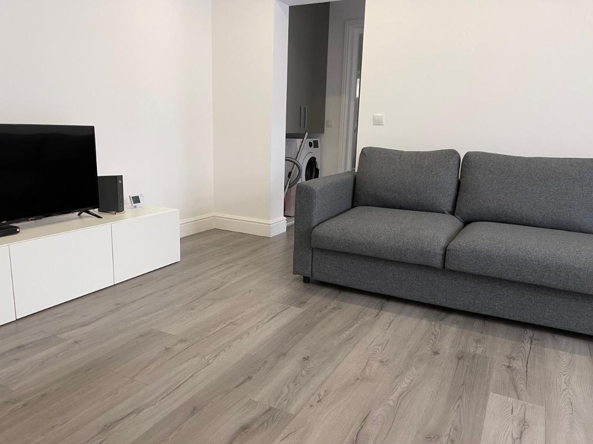 Apartament Emma Targoviste Buitenkant foto