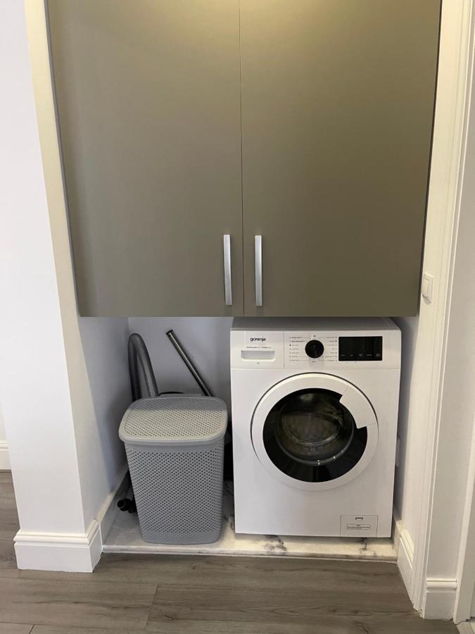 Apartament Emma Targoviste Buitenkant foto
